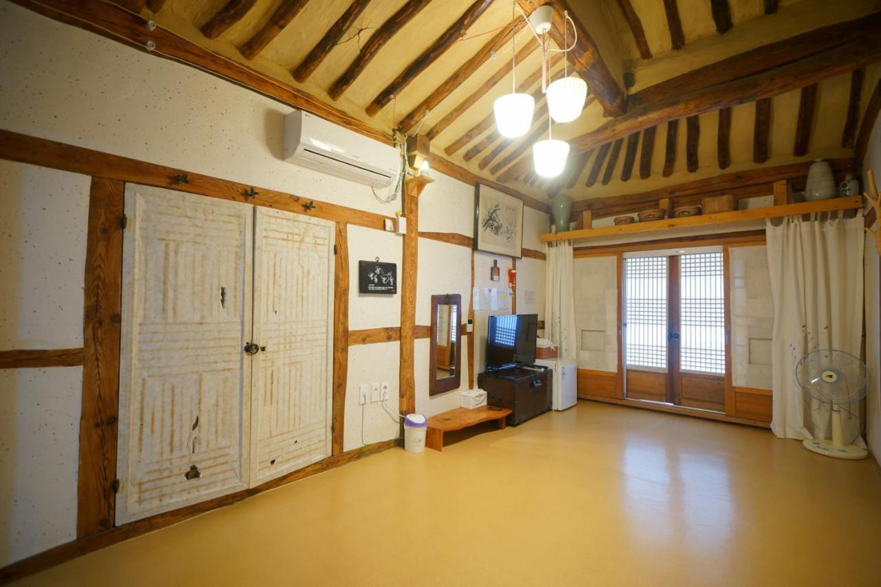 Hanok Madang Jeonju Ngoại thất bức ảnh