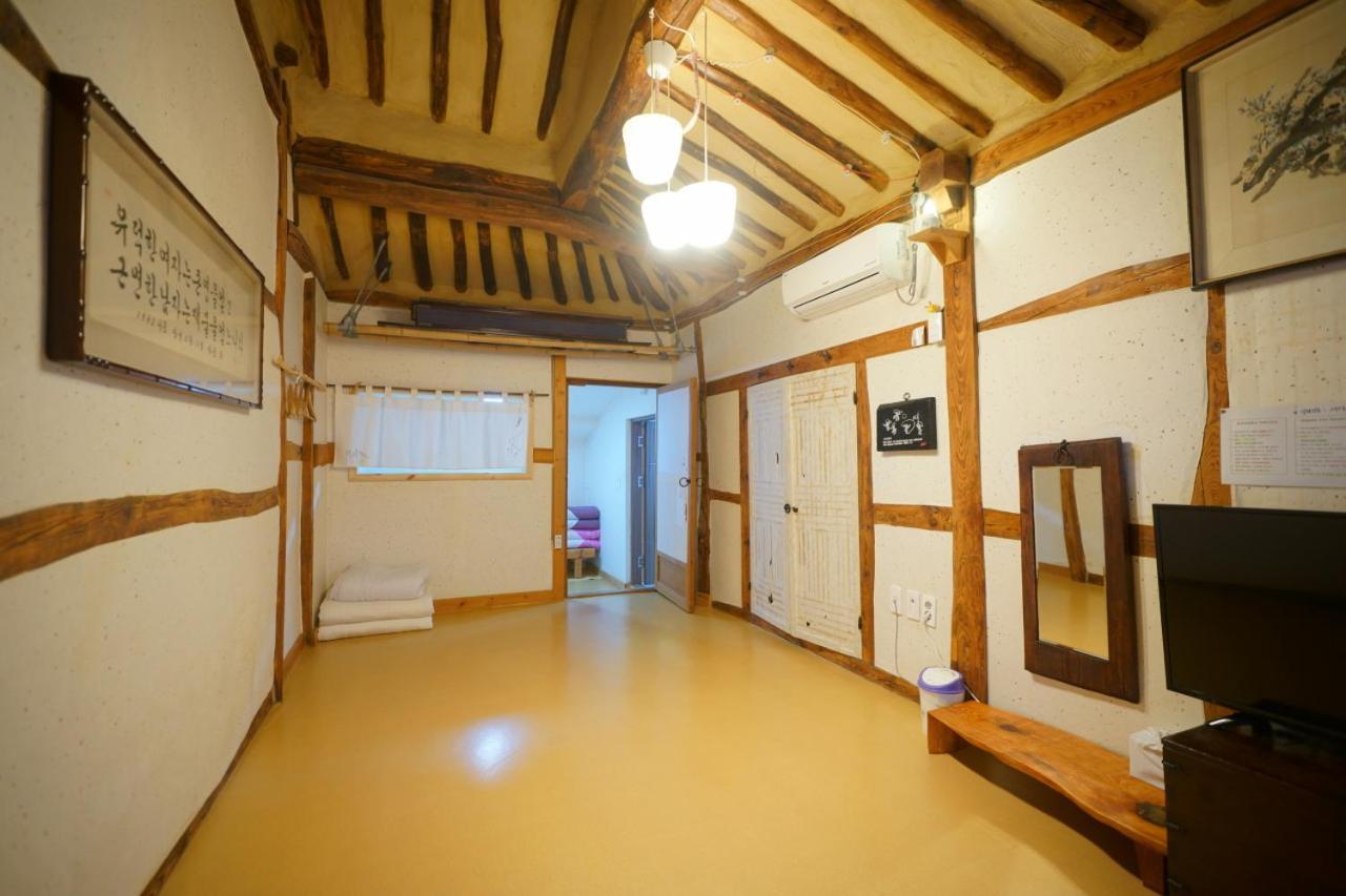 Hanok Madang Jeonju Ngoại thất bức ảnh