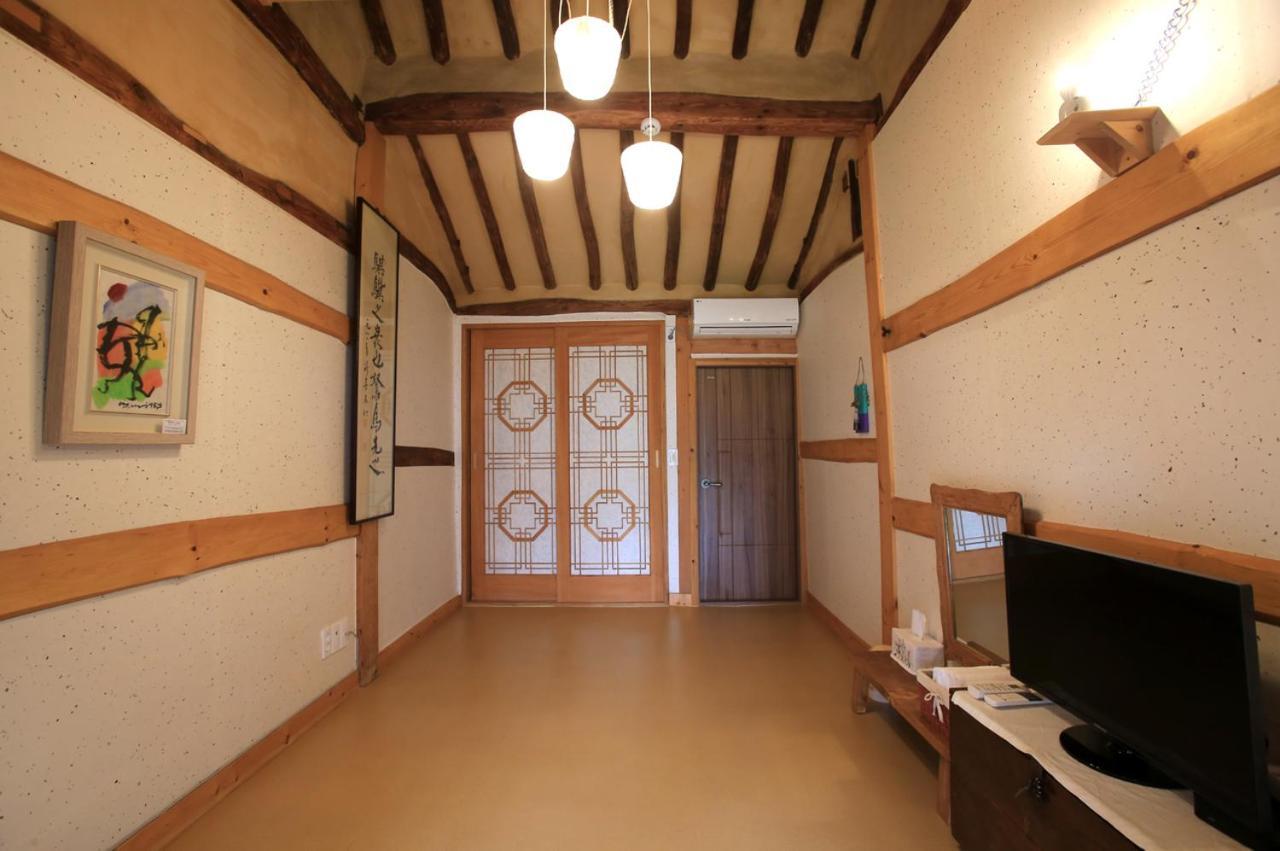 Hanok Madang Jeonju Ngoại thất bức ảnh