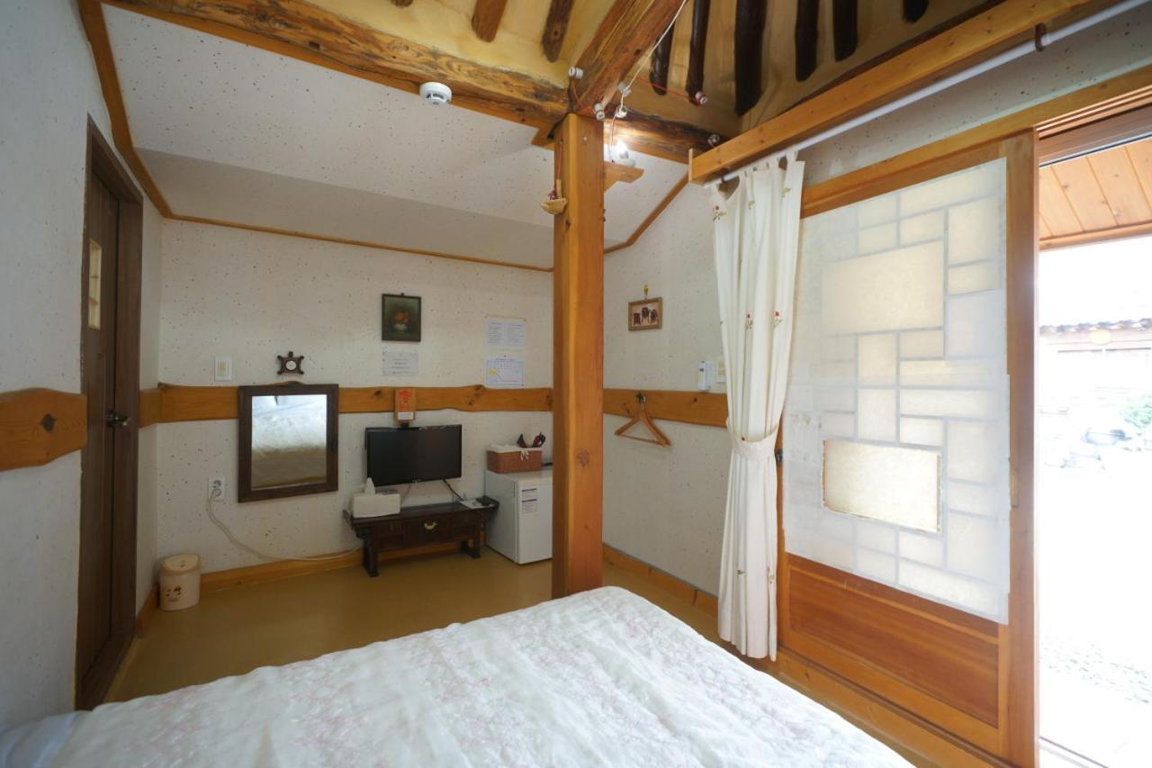 Hanok Madang Jeonju Ngoại thất bức ảnh