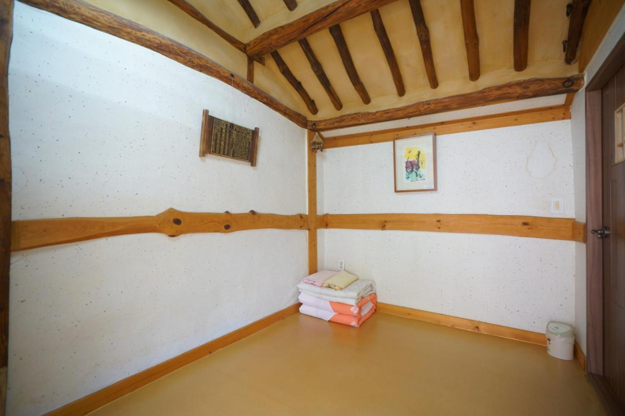 Hanok Madang Jeonju Ngoại thất bức ảnh