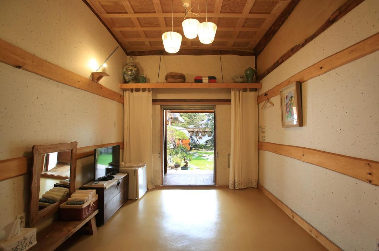 Hanok Madang Jeonju Ngoại thất bức ảnh
