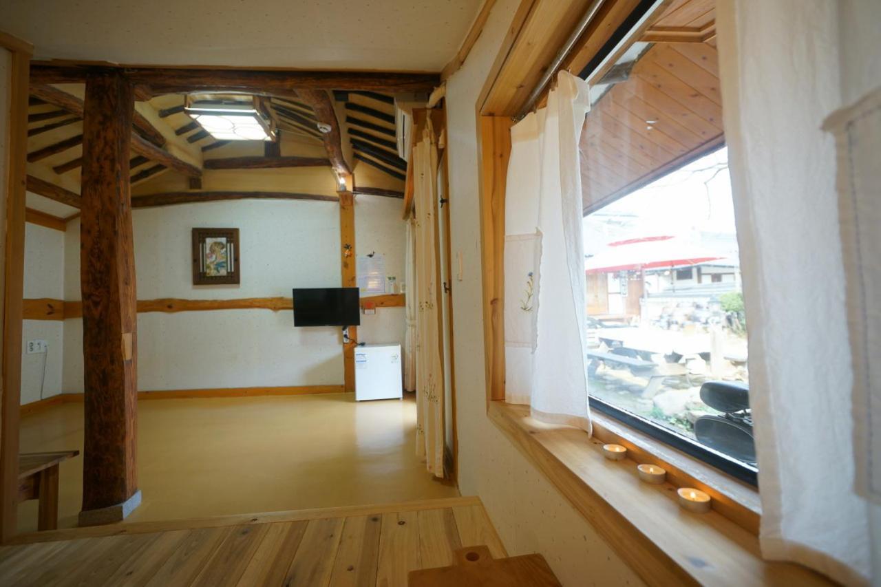 Hanok Madang Jeonju Ngoại thất bức ảnh