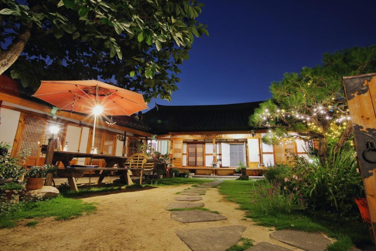 Hanok Madang Jeonju Ngoại thất bức ảnh