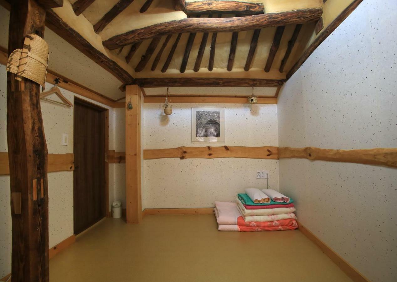 Hanok Madang Jeonju Ngoại thất bức ảnh